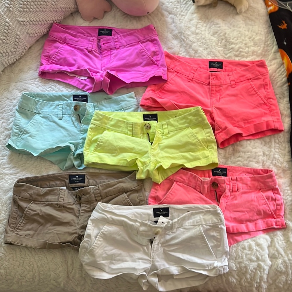 Very short amarican eagle colors shorts